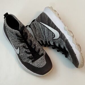 Nike Flyknit Chukka Golf Sneakers